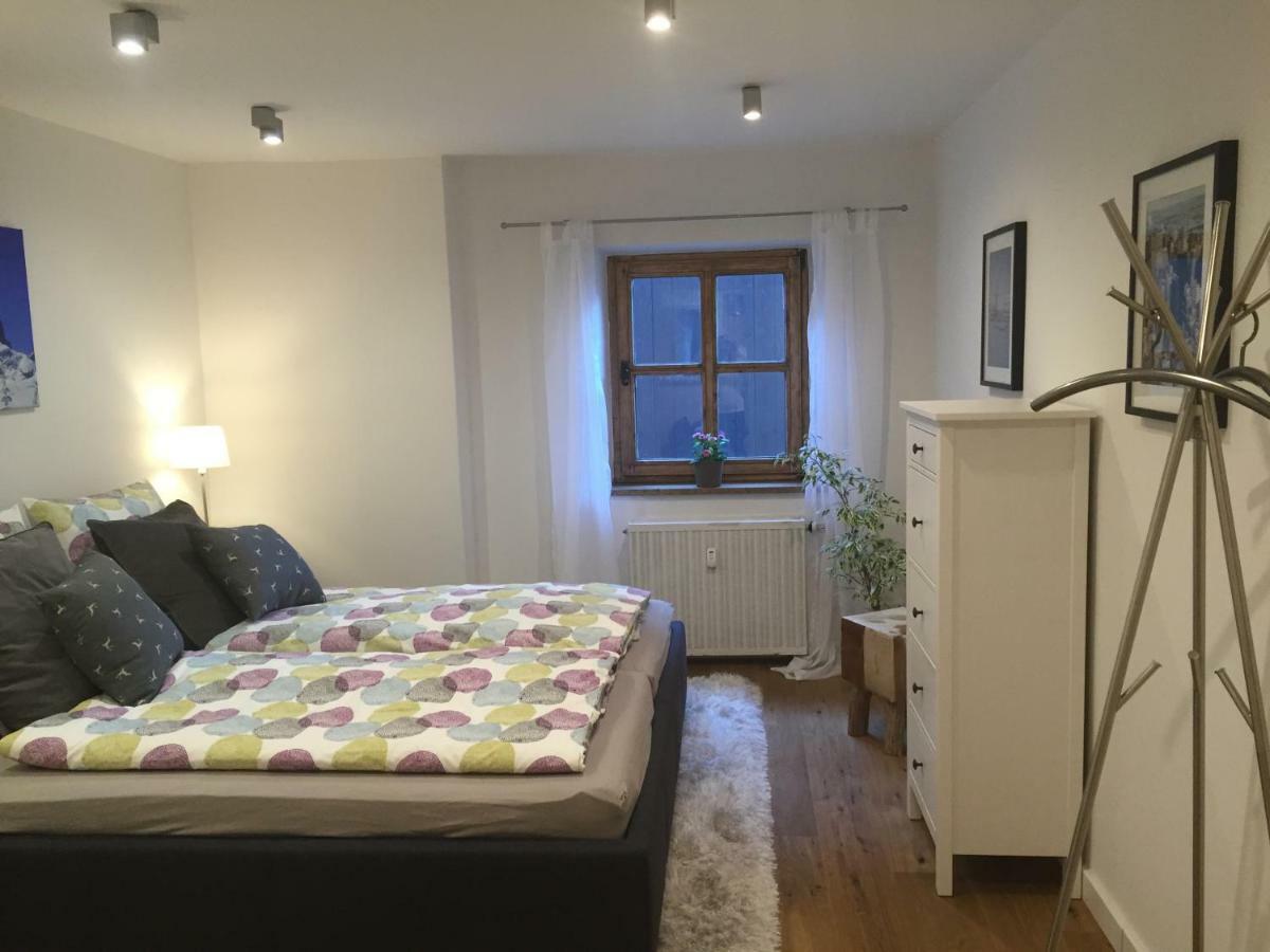 Ferienwohnung Kramergasse การ์มิช-พาร์เทนเคียร์เชน ภายนอก รูปภาพ